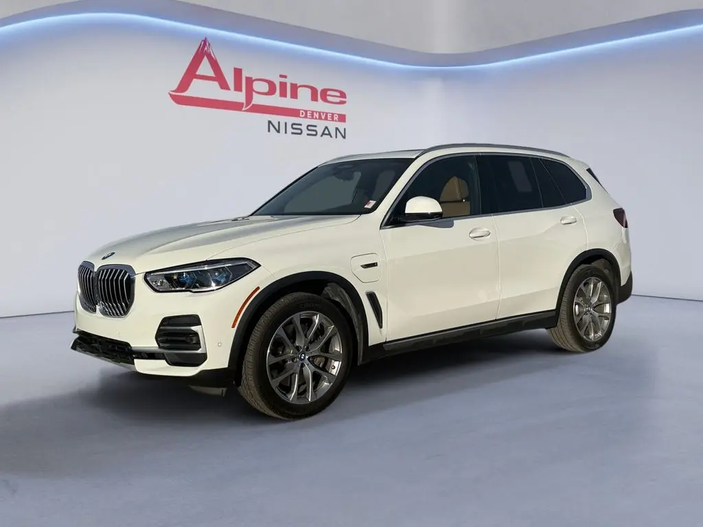 2023 BMW X5 45e's photo