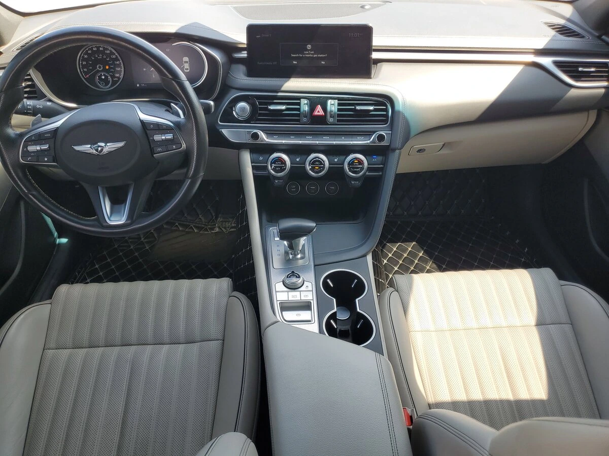 2022 GENESIS G70 Standard - Photo 17