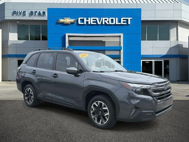 2025 Subaru Forester Premium's photo