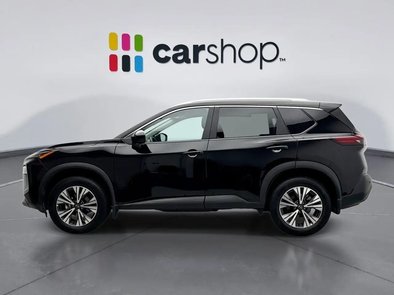 2023 Nissan Rogue SV photo 2