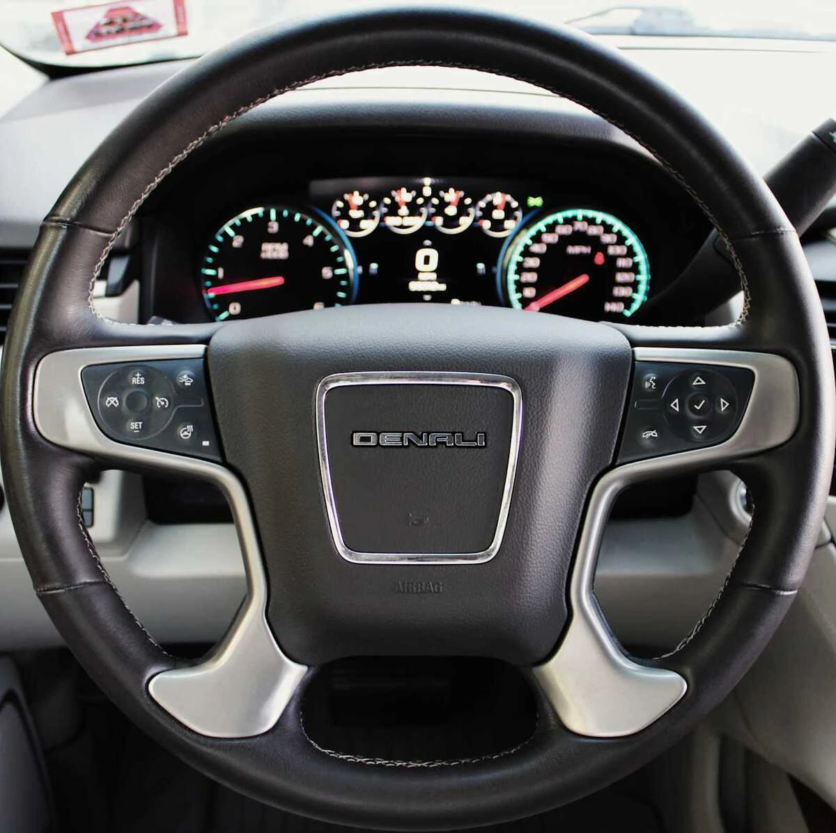 2020 GMC Yukon Denali - Photo 28