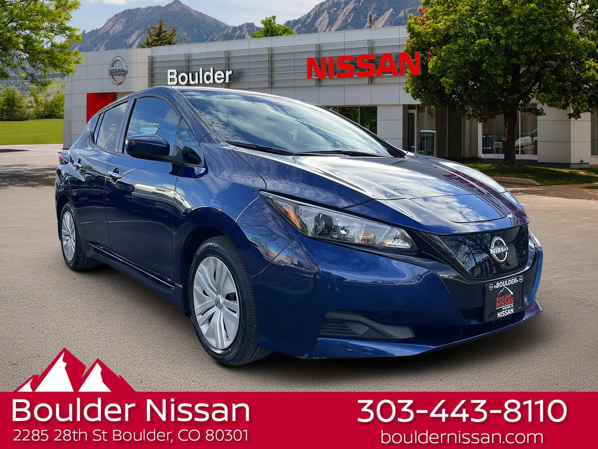 2023 Nissan Leaf S's photo