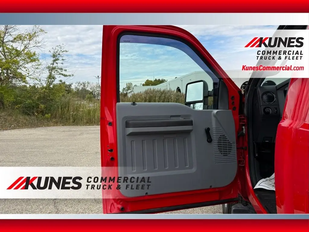2016 Ford F-250 XLT photo 19