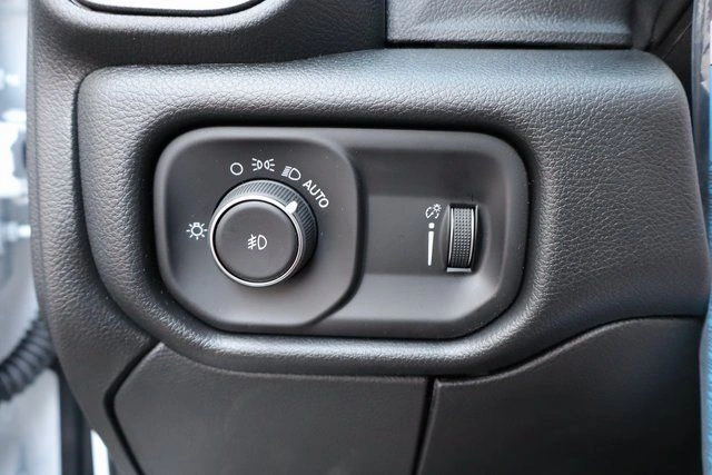 2025 RAM 3500 Chassis Tradesman - Photo 13