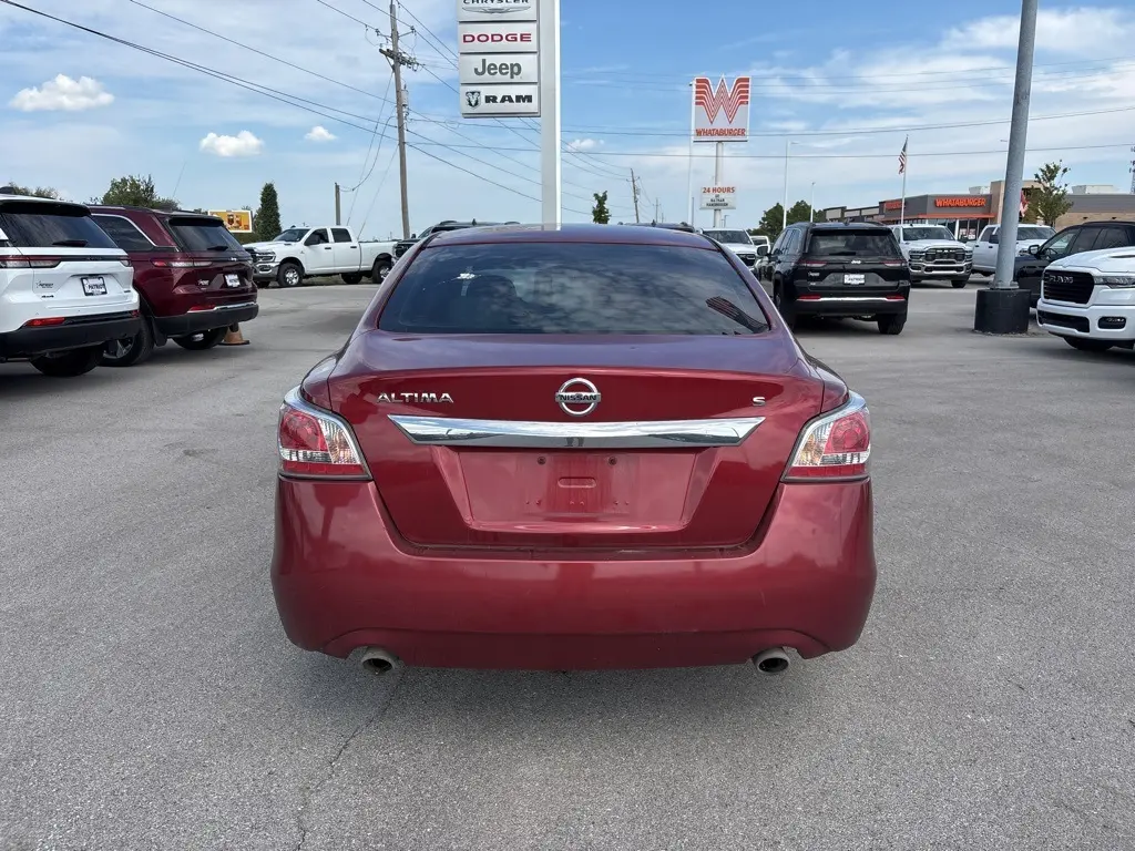 2015 Nissan Altima 2.5 S photo 4