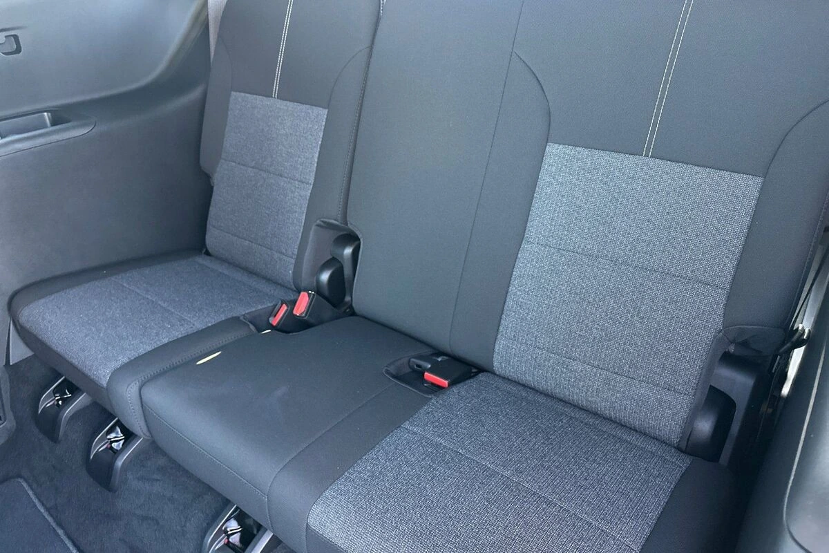 2026 GMC Acadia Elevation - Photo 17