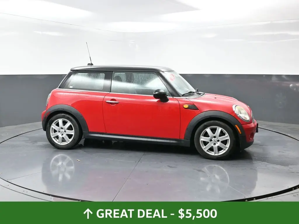 Used 2010 MINI Cooper Base with VIN WMWMF3C55ATZ61652 for sale in Elkhorn, WI