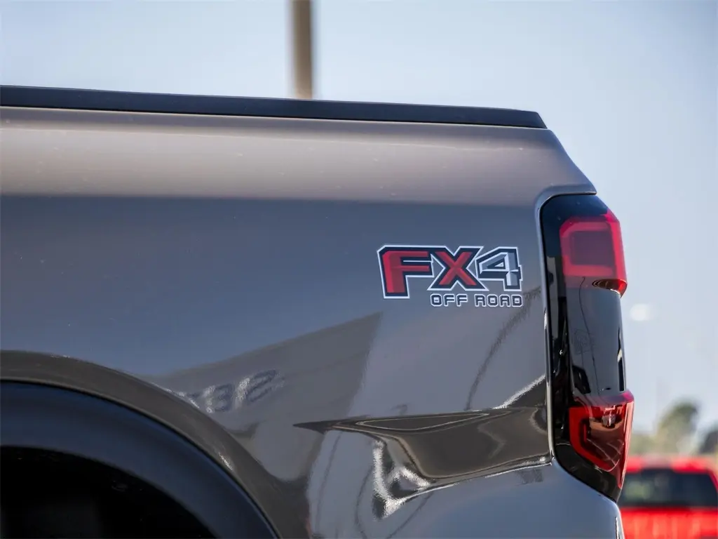 2025 Ford Ranger Lariat photo 7