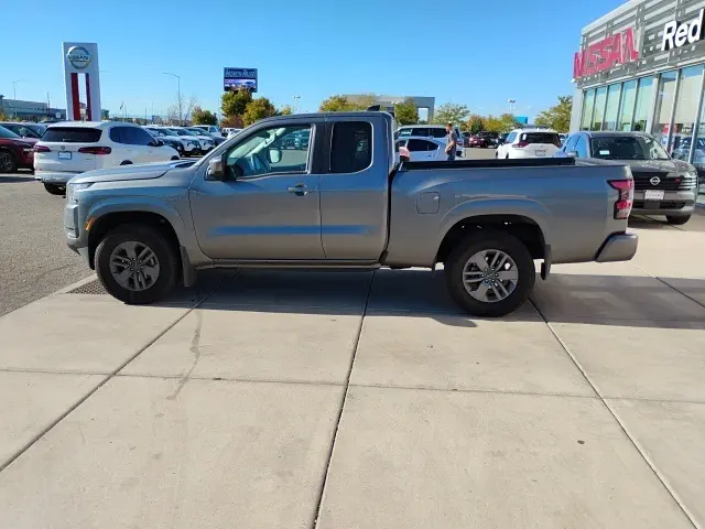 2025 Nissan Frontier SV photo 5