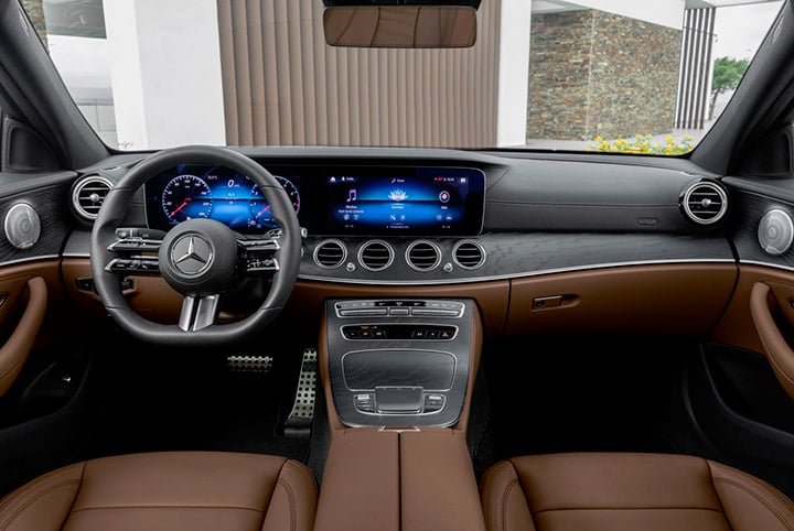2020-Mercedes-Benz-E_Class_interior