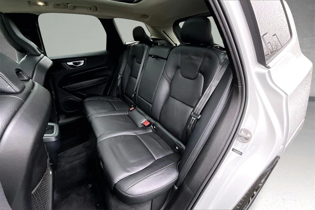 2023 Volvo - image 21