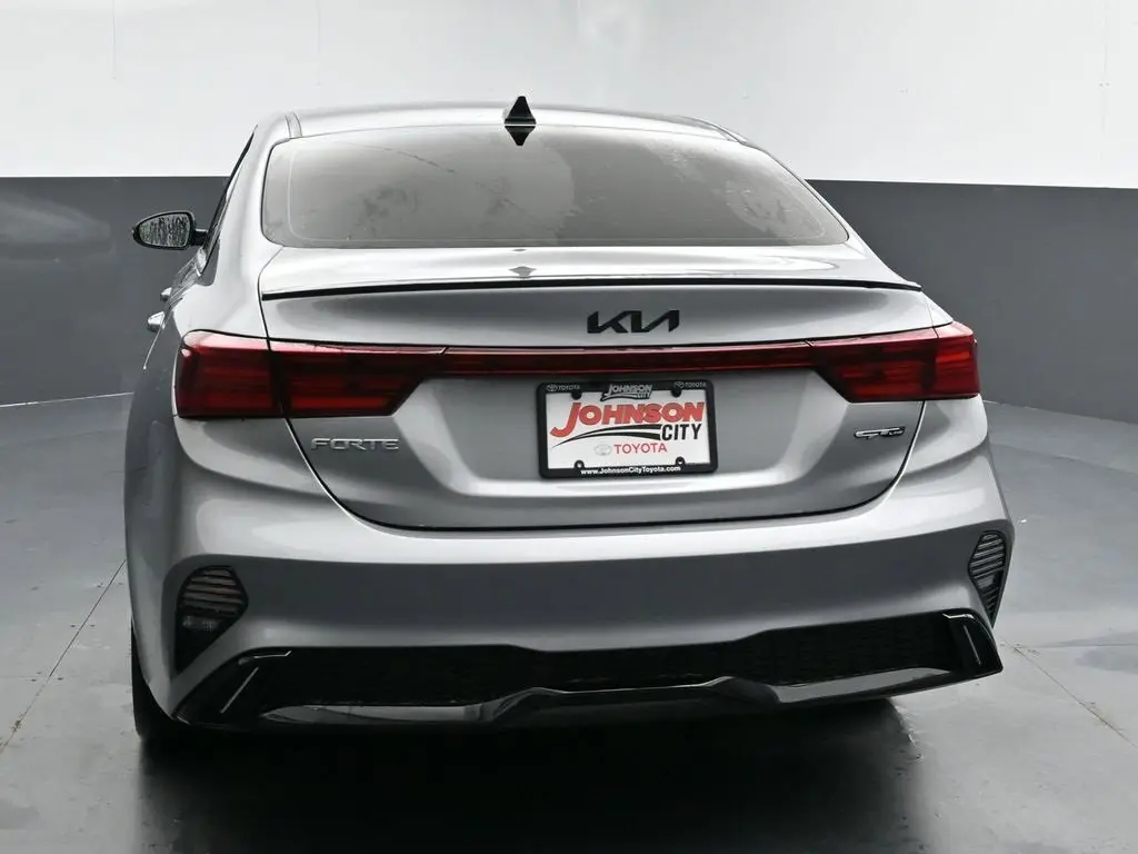 2024 Kia Forte GT-Line photo 7