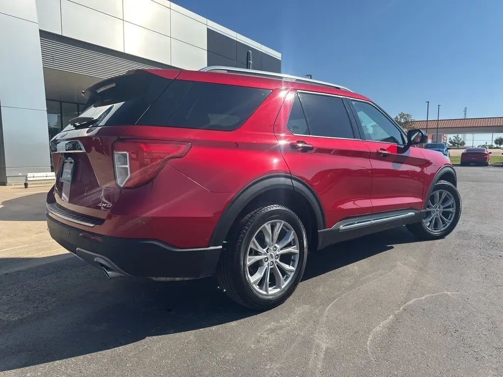 2024 Ford Explorer Limited photo 2