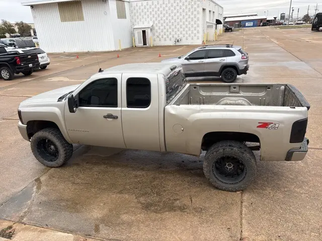 2008 Chevrolet Silverado 1500 LT1 photo 2