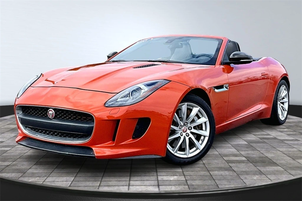 2015 Jaguar F-TYPE Base's photo