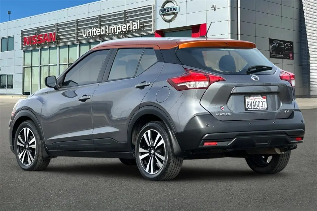 2020 Nissan Kicks SV photo 3
