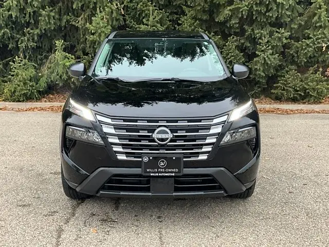 2025 Nissan Rogue S photo 2