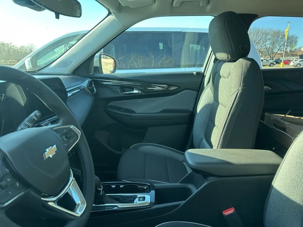 2026 Chevrolet Trailblazer LT photo 4