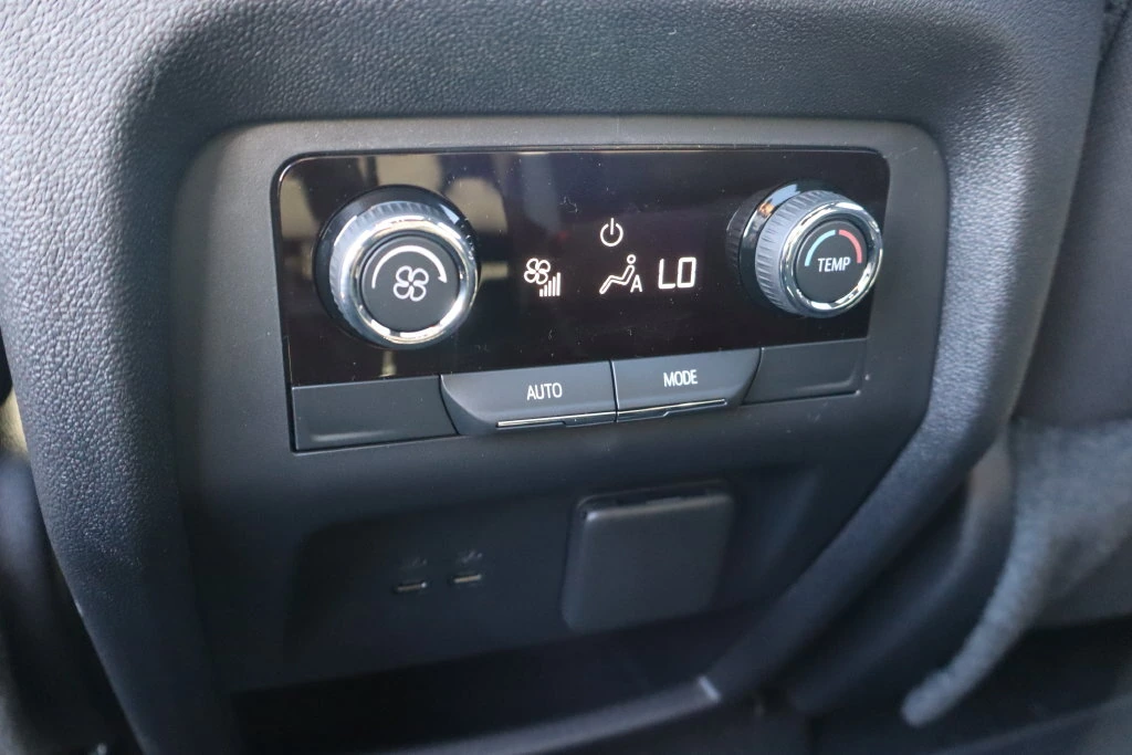 2027 Chevrolet Traverse LT - Photo 28