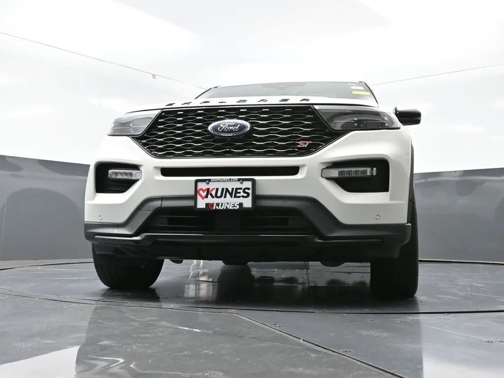 2021 Ford Explorer ST photo 38