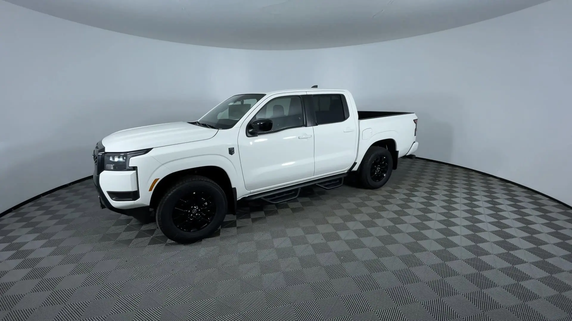 2026 Nissan Frontier Crew Cab SV photo 4