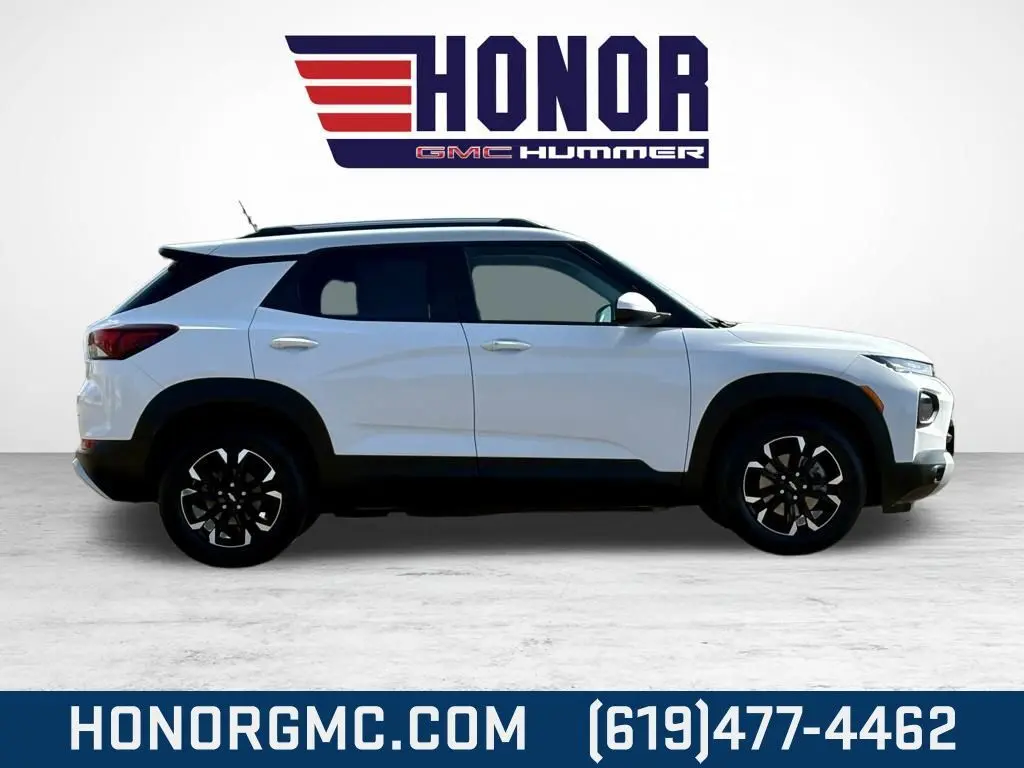 2023 Chevrolet Trailblazer LT photo 2