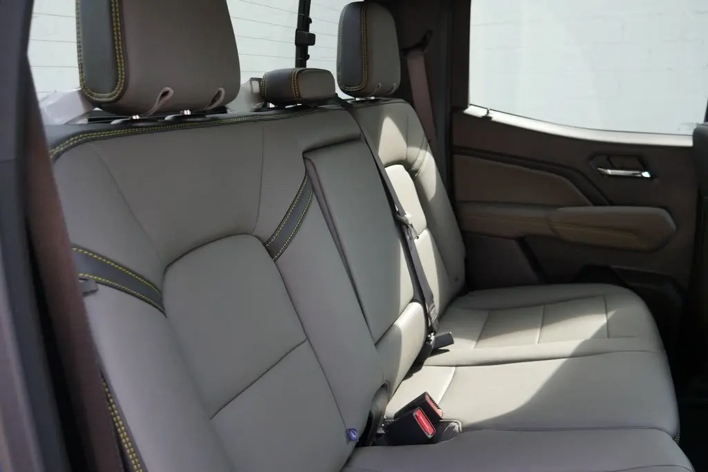 2026 Chevrolet Colorado ZR2 photo 24