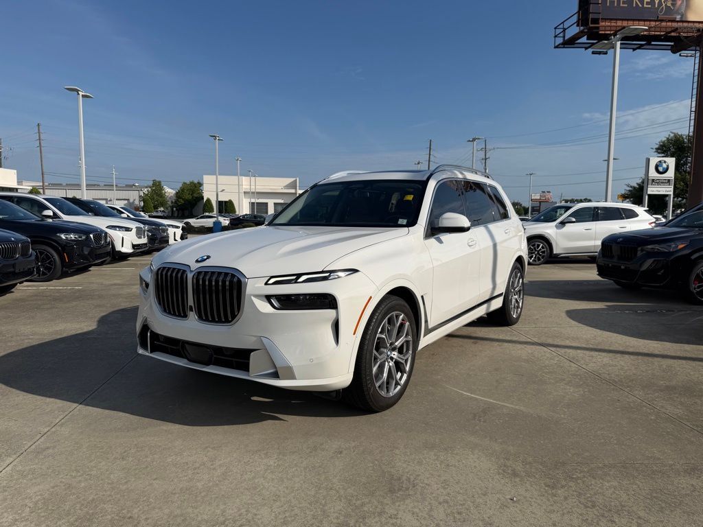 2025 BMW X7 xDrive40i