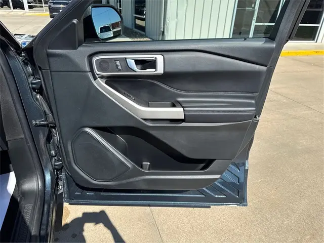 2022 Ford Explorer XLT photo 19