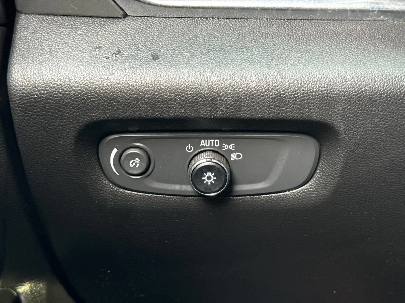 2023 Chevrolet Traverse LS photo 16