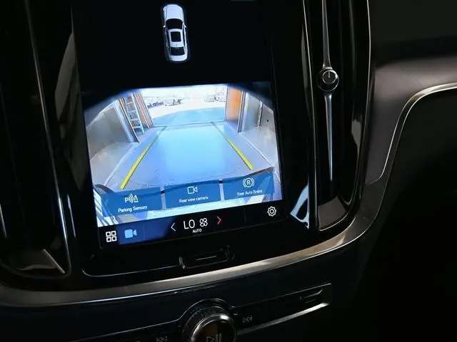2024 Volvo S60 B5 Core photo 18