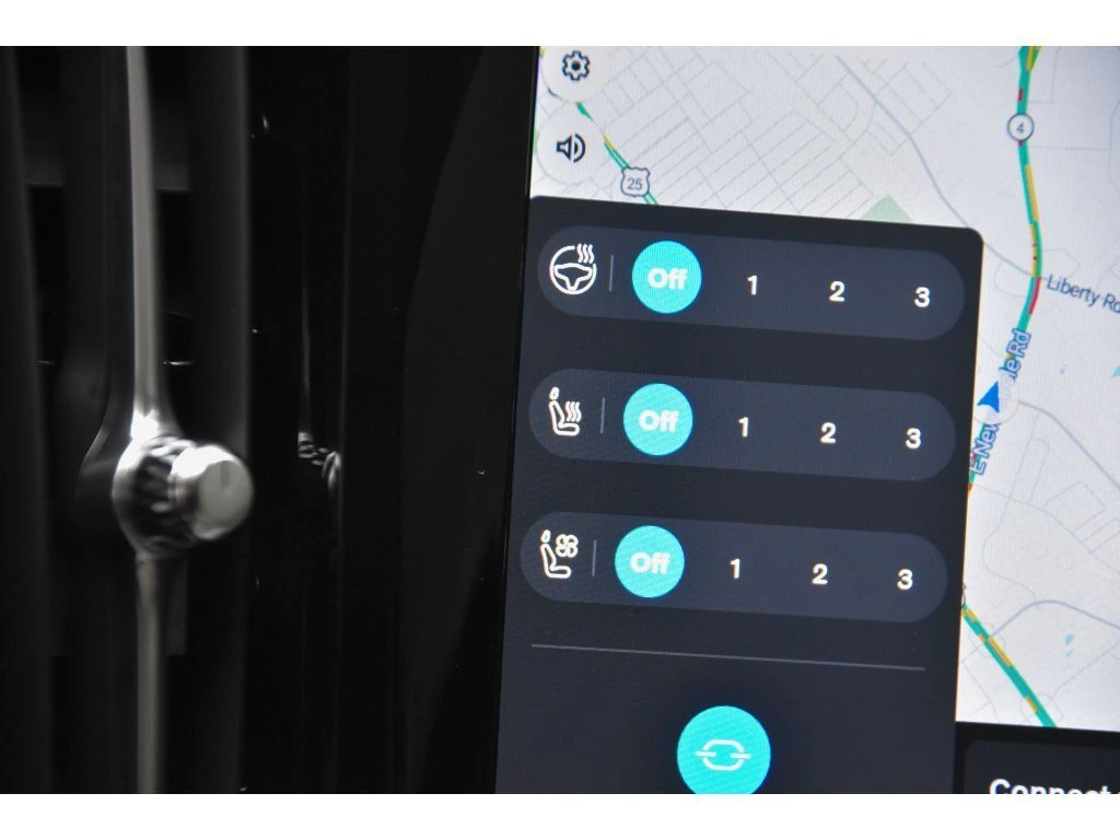 2025 Volvo - image 23