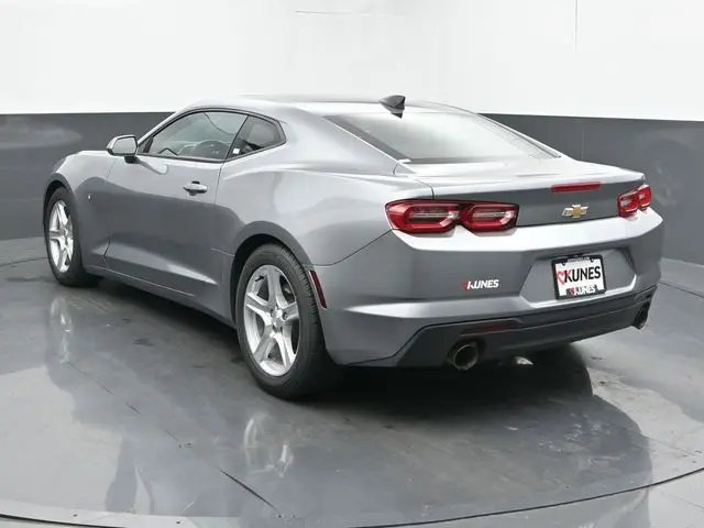 2023 Chevrolet Camaro 1LT photo 6