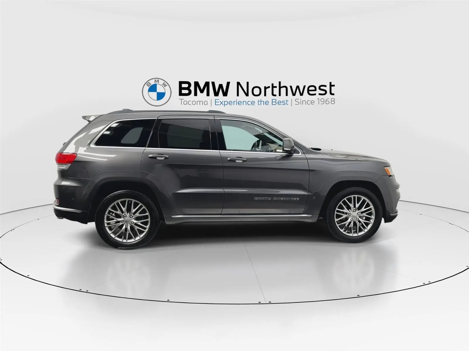 2017 Jeep Grand Cherokee Summit photo 4