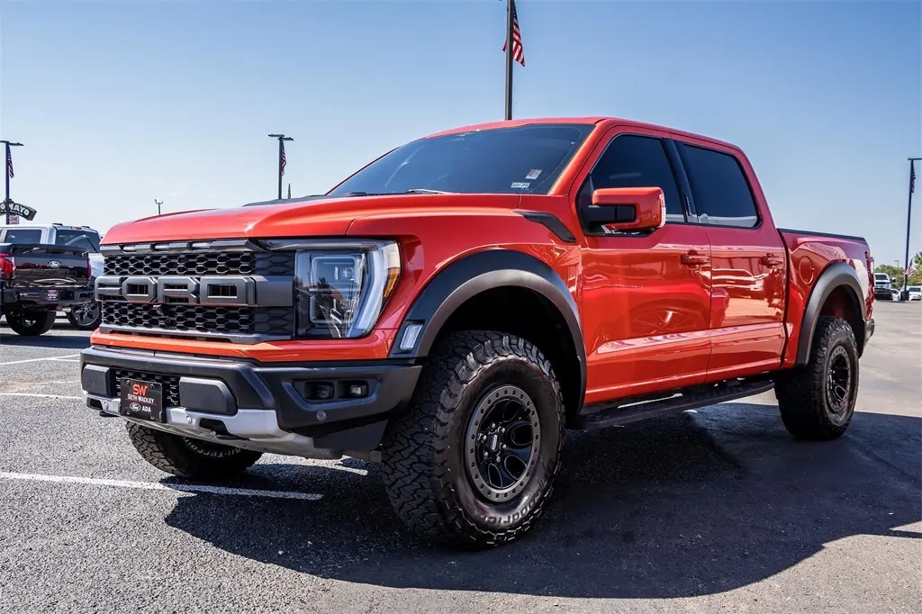 2023 Ford F-150 Raptor photo 4