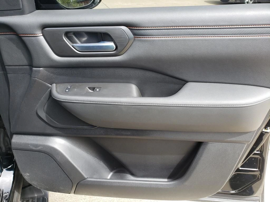 2025 Nissan Armada PRO-4X - Photo 24