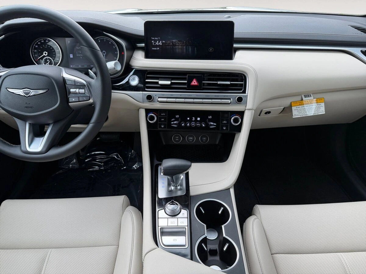2026 GENESIS G70 Standard - Photo 25