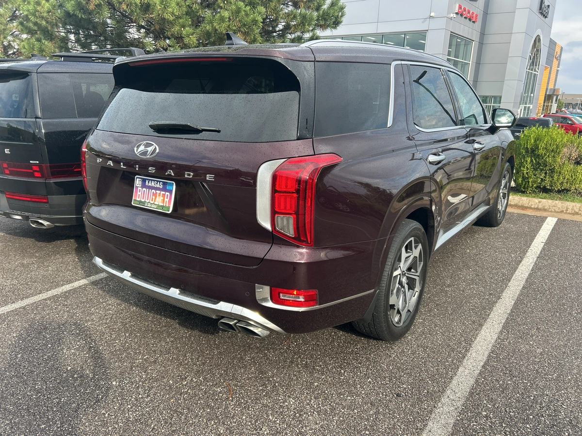 Used 2022 Hyundai Palisade Calligraphy with VIN KM8R74HE5NU461880 for sale in Kansas City