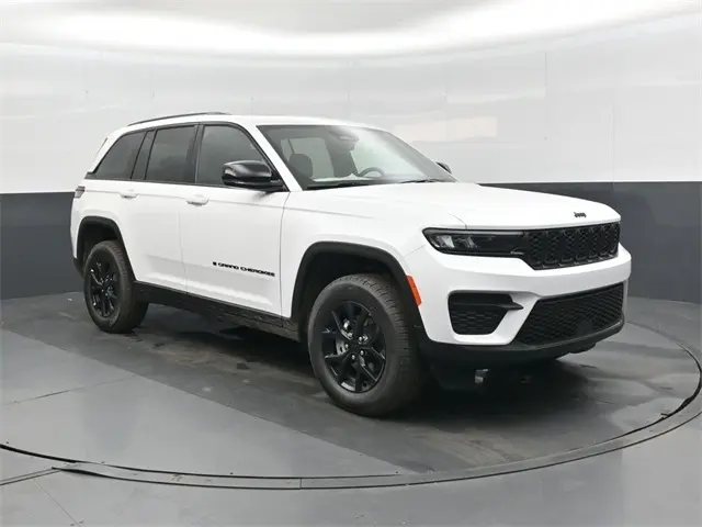 2025 Jeep Grand Cherokee Altitude's photo