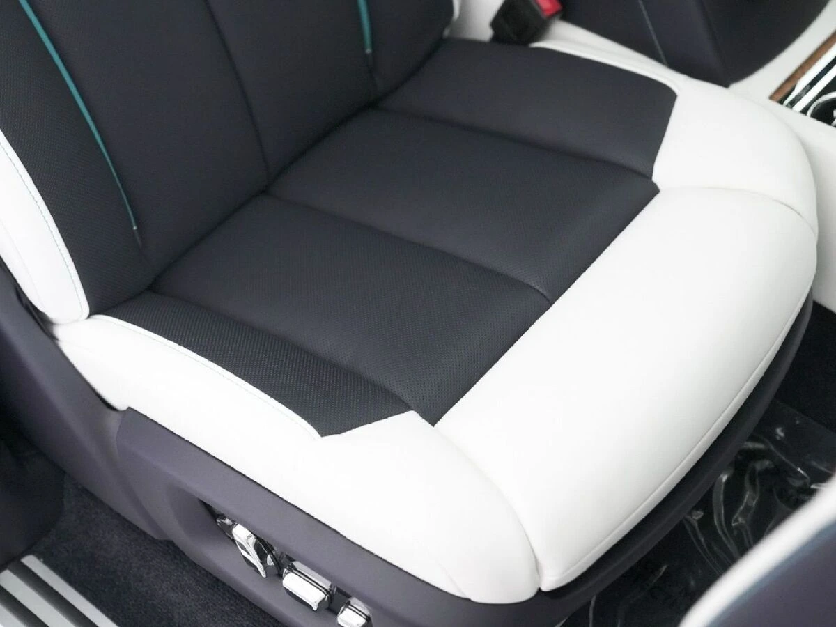 2026 Rolls-Royce Phantom Base - Photo 45