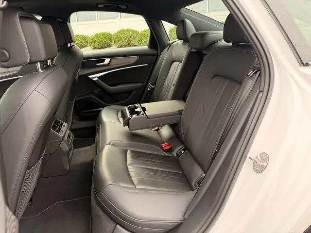 2024 Audi A6 Quattro Premium Plus photo 11