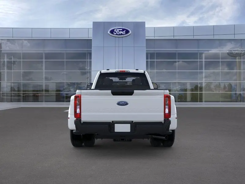 2025 Ford F-350 photo 6