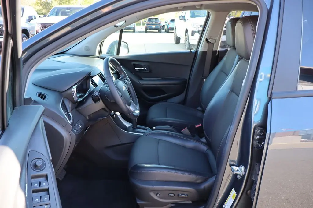 2022 Chevrolet Trax LT photo 7