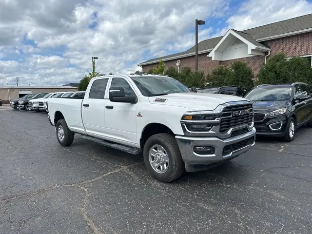 2025 Ram 2500 Tradesman photo 2