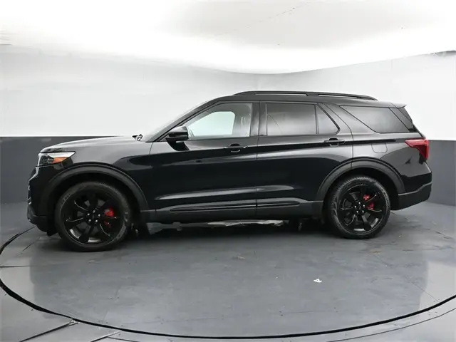 2020 Ford Explorer ST photo 4