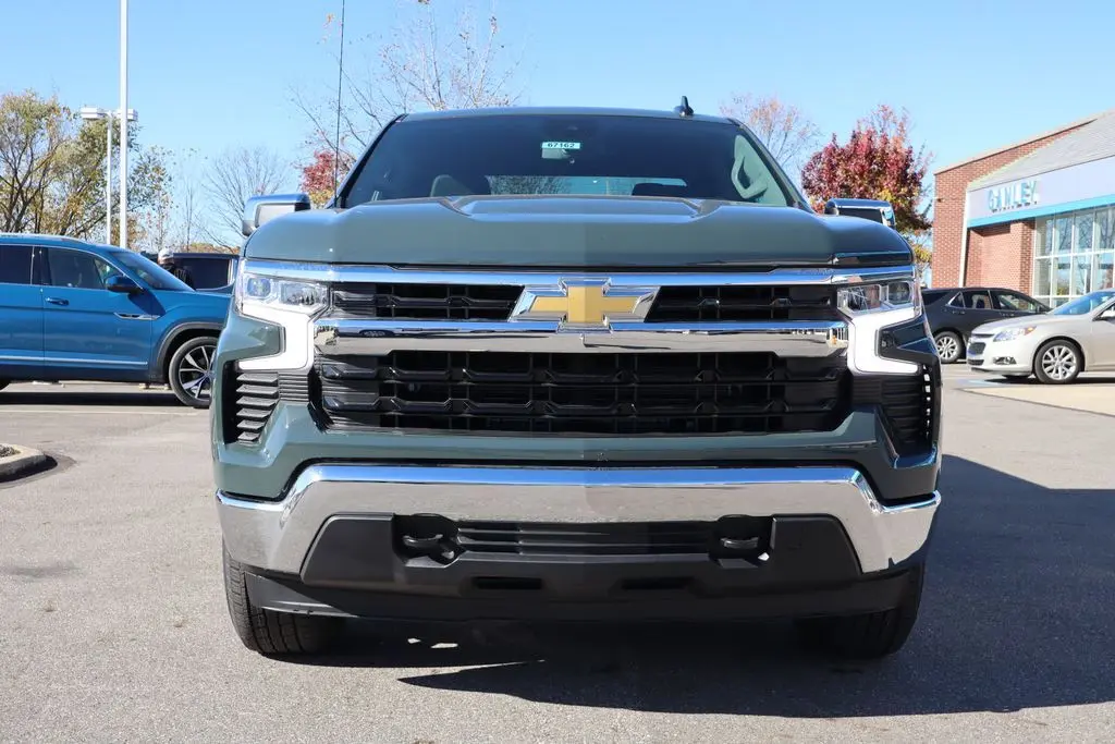 2026 Chevrolet Silverado 1500 LT photo 4
