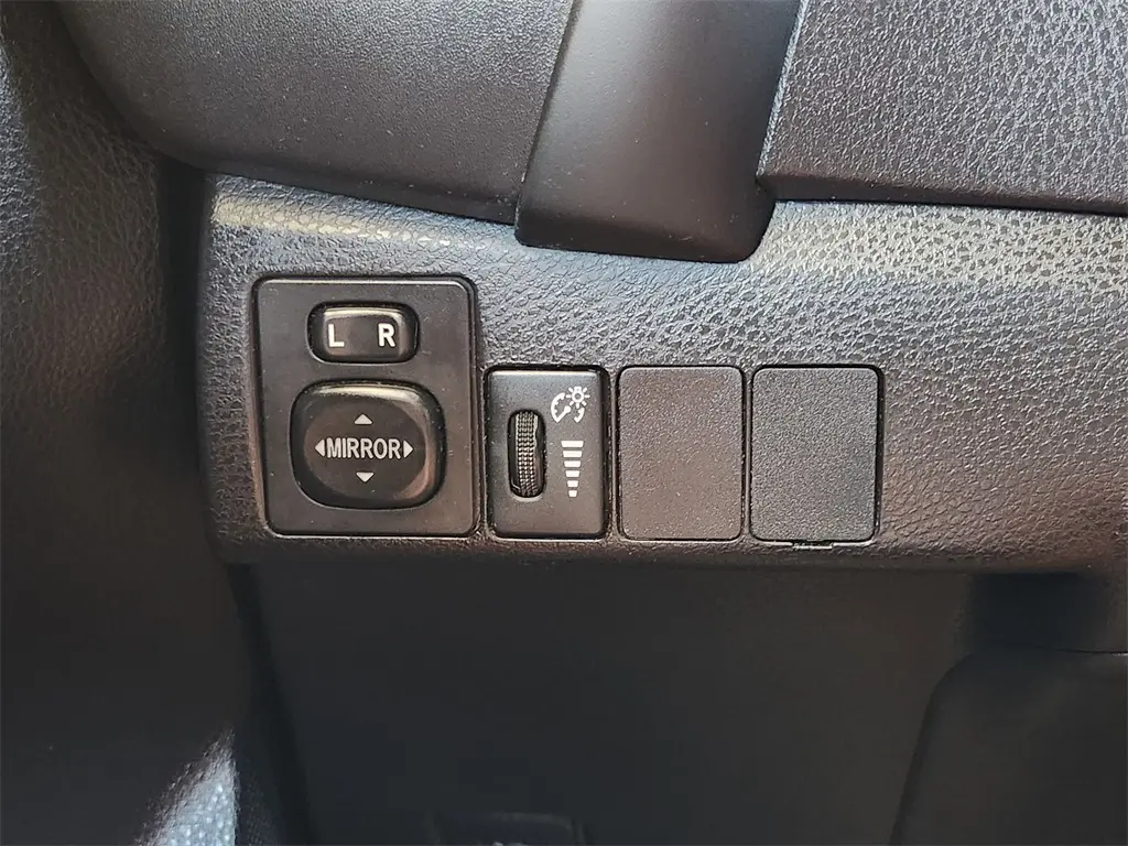 2019 Toyota Corolla L photo 14