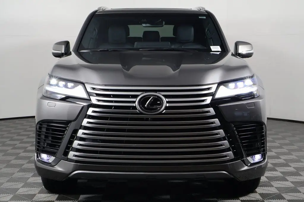 2024 Lexus LX 600 Premium photo 2