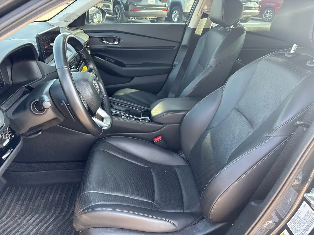 2024 Honda Accord Hybrid Touring photo 9