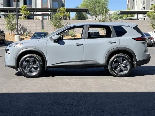 2026 Nissan Rogue SV photo 2